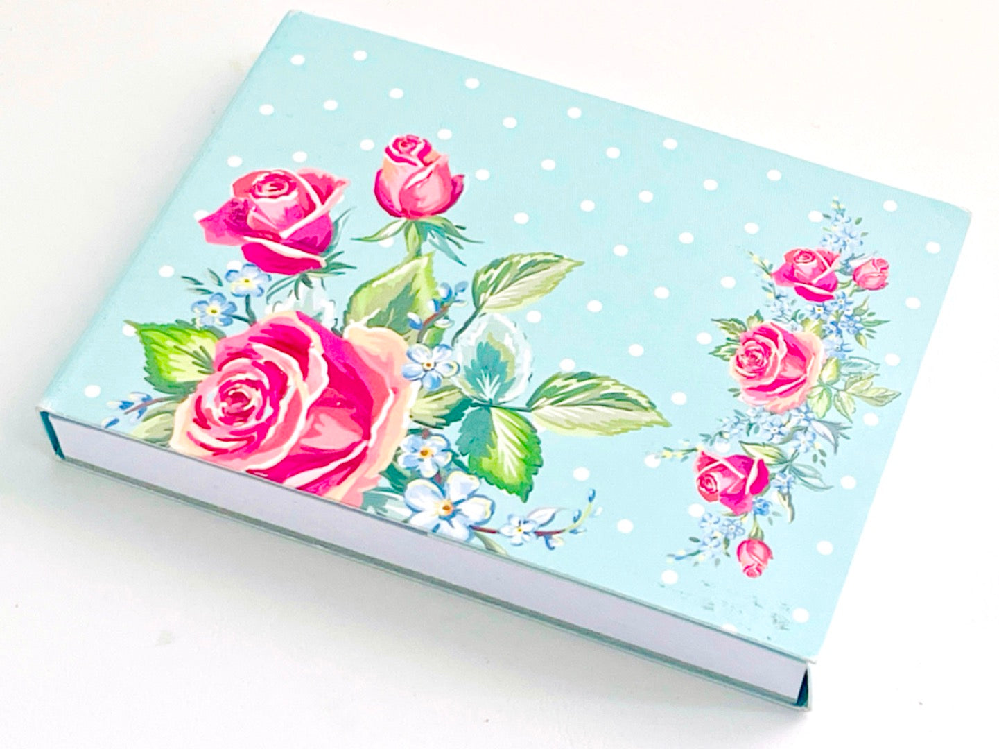 Pocket Florals Notepad with Magnetic Closure Plain Pages - Pink Roses