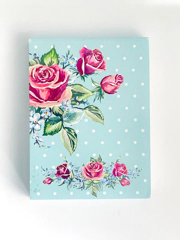 Pocket Florals Notepad with Magnetic Closure Plain Pages - Pink Roses